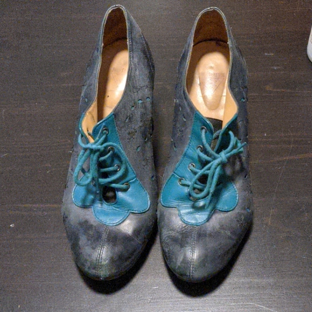 John Fluevog Fascination Look Out Heels size 9.5